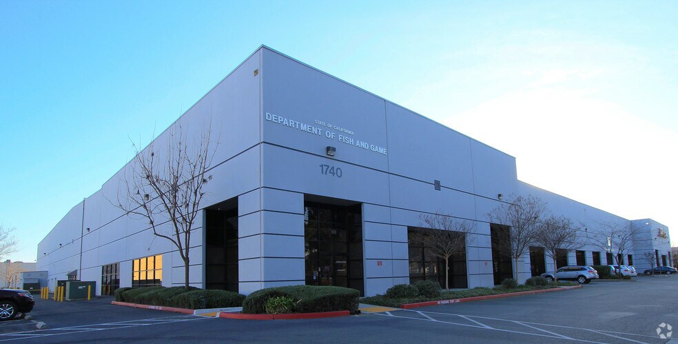 More Photos Of 1740-1780 N Market Blvd, Sacramento Warehouse For Lease