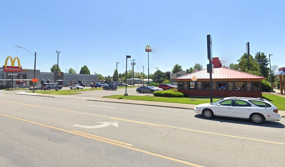 More Photos Of 212 W Appleway Ave, Coeur d'Alene Fast Food For Sale
