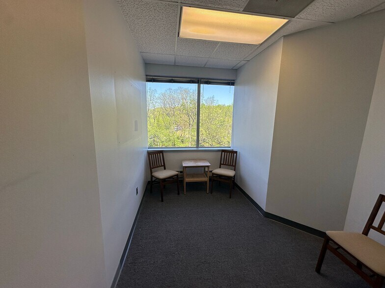 More Photos Of 2 Lincoln Hwy, Edison Medical For Sale