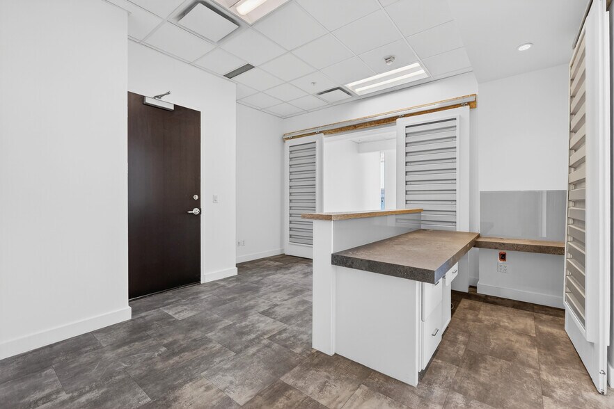 More Photos Of 888 4th Ave SW, Calgary Office For Sale