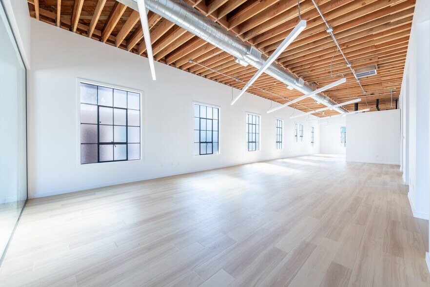 More Photos Of 5556 W Washington Blvd, Los Angeles Loft Creative Space For Lease