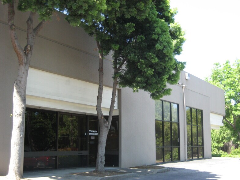 More Photos Of 110 Pioneer Way, Mountain View Research And Development For Lease