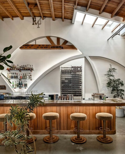 More Photos Of 2415-2449 Main St, Santa Monica Restaurant For Lease