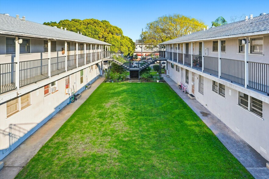 More Photos Of 116 S Orange Ave, Santa Ana Apartments For Sale