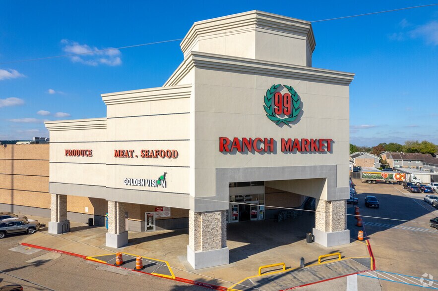 More Photos Of 1005-1049 Blalock Rd, Houston Unknown For Lease