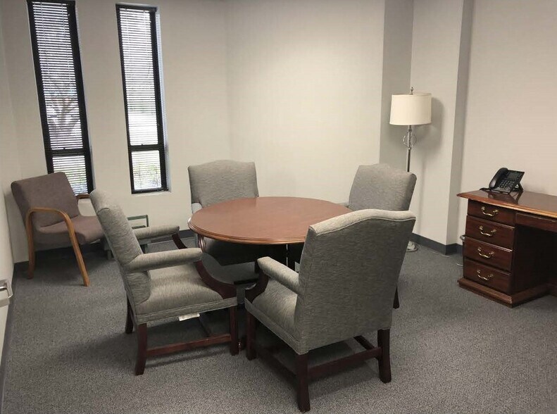 More Photos Of 1206 Laskin Rd, Virginia Beach Office For Lease