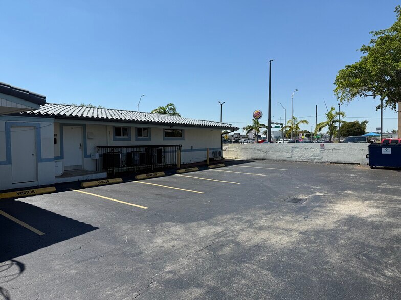 More Photos Of 9611 SW 40th St, Miami Medical For Sale