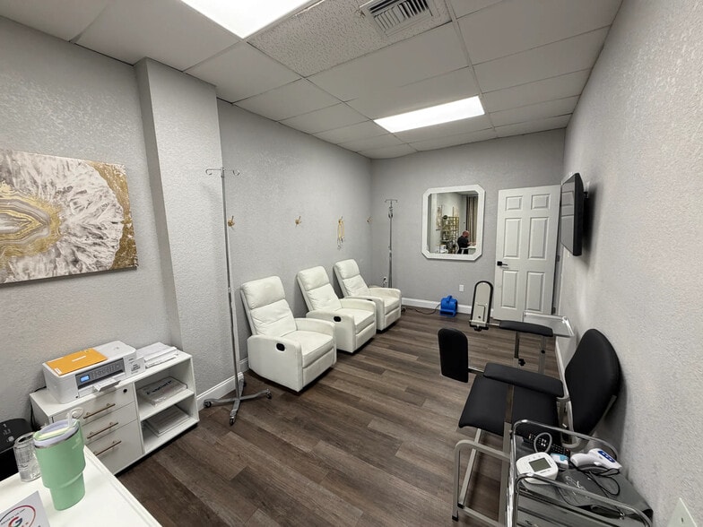 More Photos Of 5983 49th St N, Saint Petersburg Storefront Retail Office For Sale