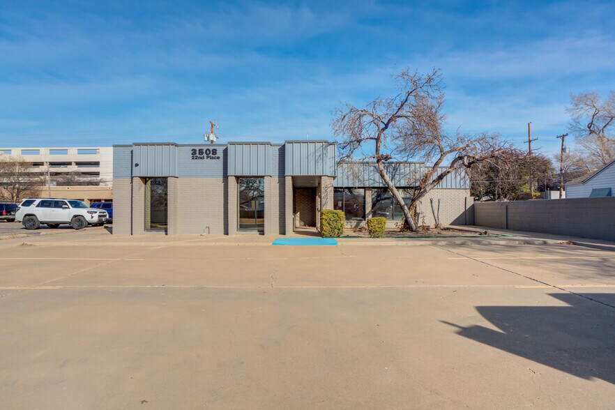 More Photos Of 3508 22nd Pl, Lubbock Medical For Sale