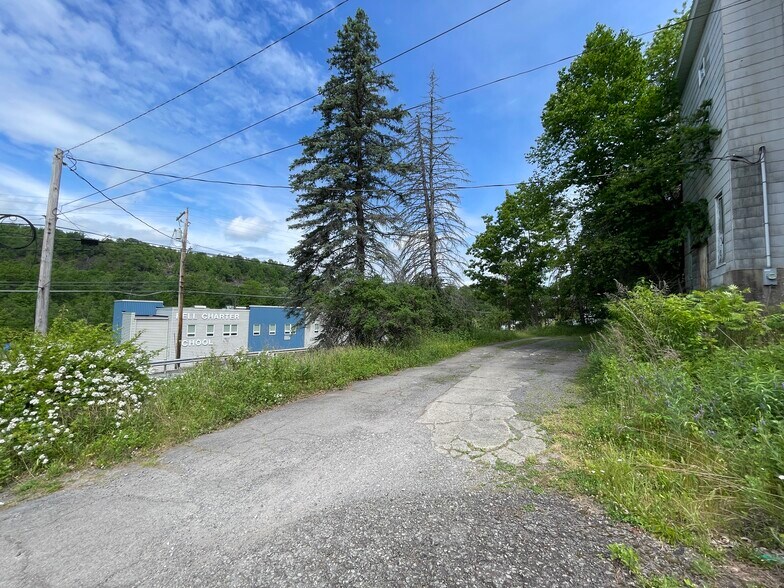 More Photos Of 786 Main St, Simpson Office For Sale