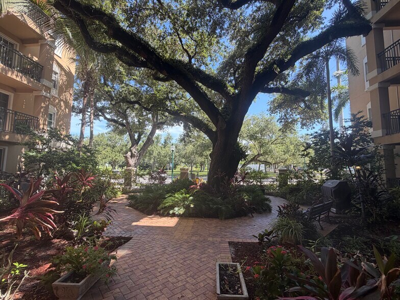 More Photos Of 1268 11th St, Sarasota Office For Sale