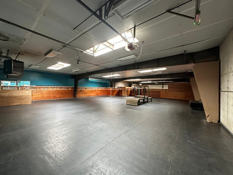 More Photos Of 2827 S 2300 E, Salt Lake City Storefront For Sale