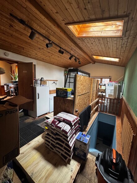 More Photos Of 401 W Dominick St, Rome Restaurant For Sale