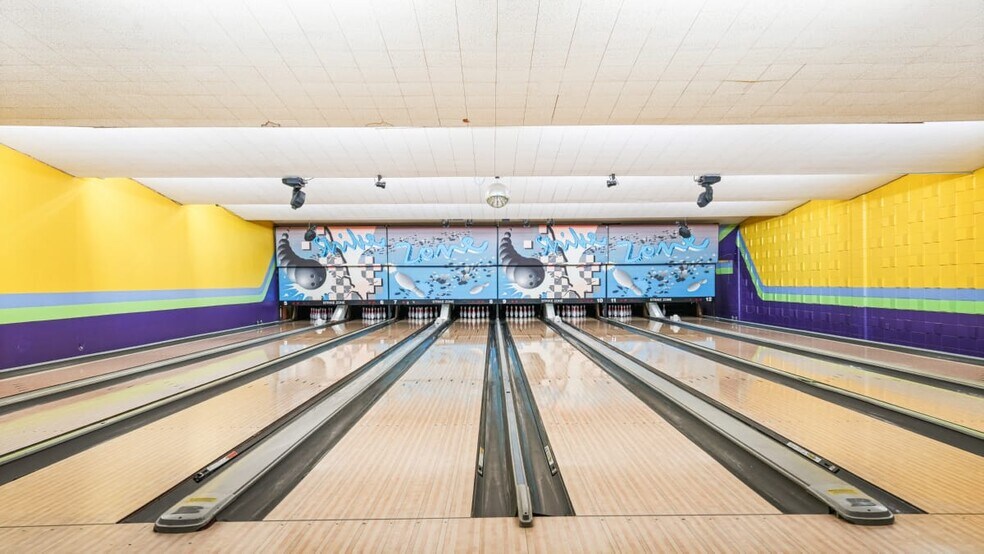 More Photos Of 210 Superior Ave, Tomah Bowling Alley For Sale