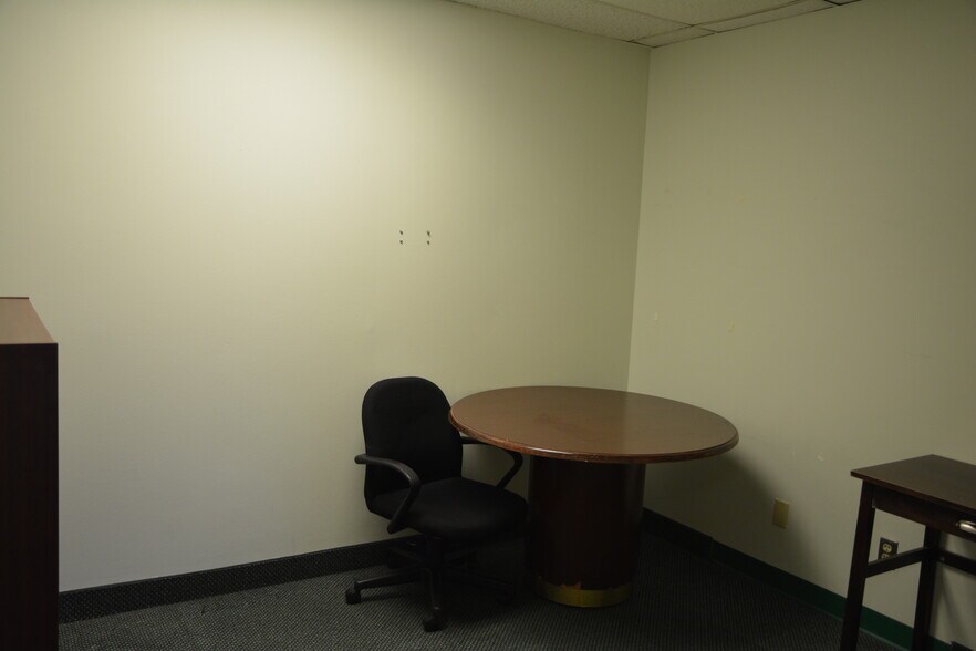 More Photos Of 438 N Frederick Ave, Gaithersburg Medical For Sale