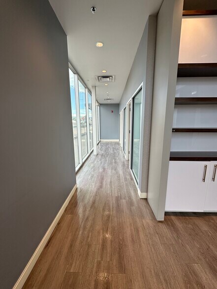More Photos Of 915 S Colorado Blvd, Denver Freestanding For Lease