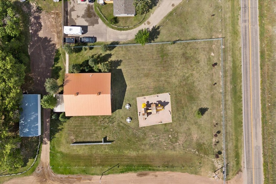 More Photos Of 1902 Avenue C, Cheyenne Self Storage For Lease