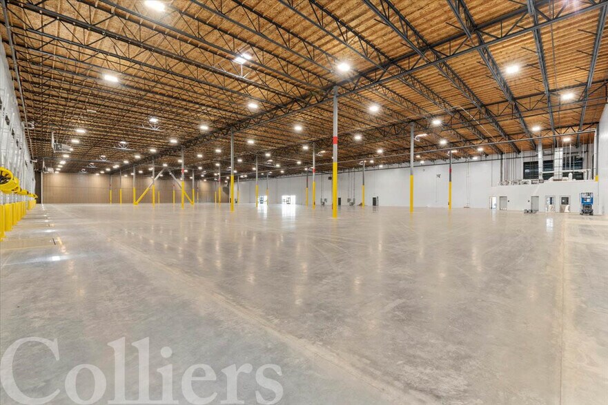 More Photos Of 16677 Madison Rd, Nampa Manufacturing For Sale