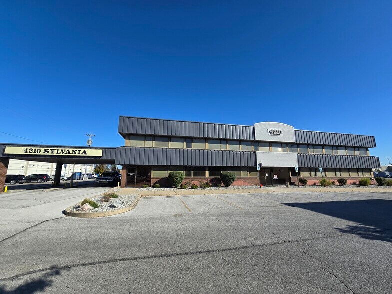 Primary Photo Of 4210 Sylvania Ave, Toledo Medical For Lease