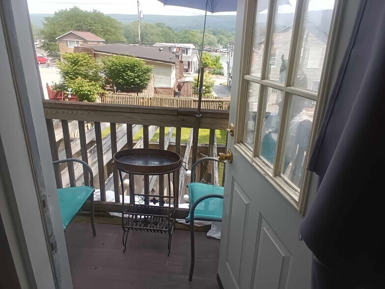 More Photos Of 655 Jersey Ave, Greenwood Lake Restaurant For Sale