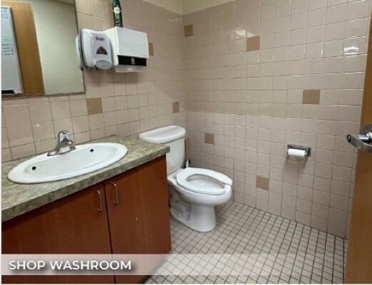 More Photos Of 11816 121 St NW, Edmonton Office For Sale