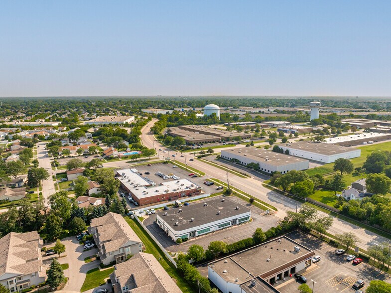 More Photos Of 2005 Bloomingdale Rd, Glendale Heights Office For Sale