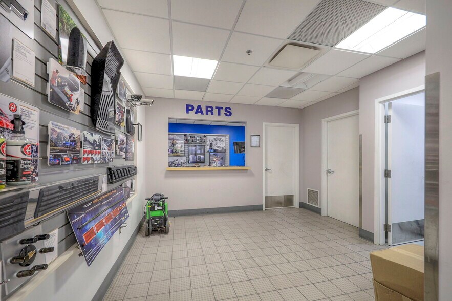 More Photos Of 3921 Frederick Ave, Saint Joseph General Retail For Sale