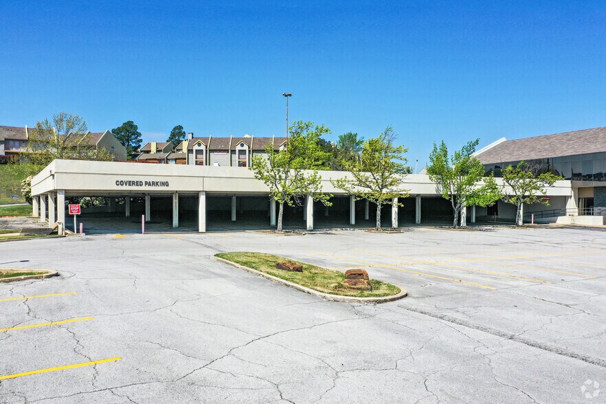 More Photos Of 5840 S Memorial Dr, Tulsa Office For Lease