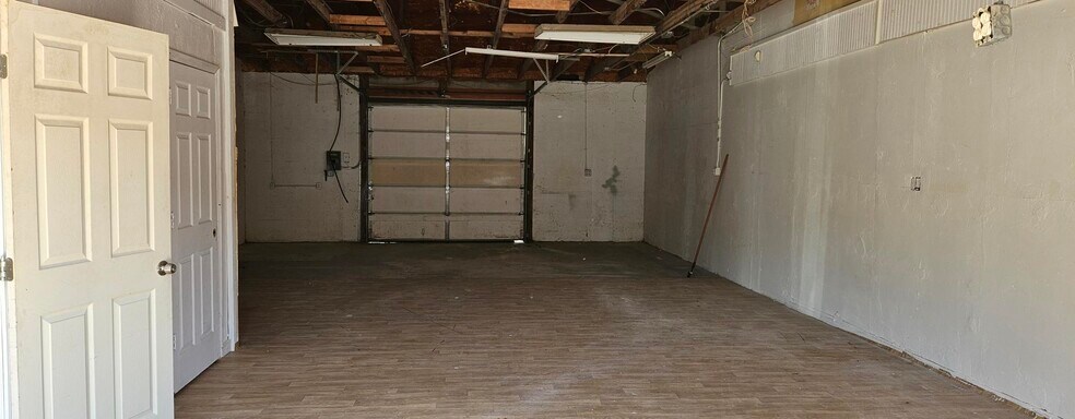 More Photos Of 5700 Taylor Rd, Naples Warehouse For Lease