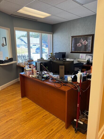 More Photos Of 136-148 Linden Dr, Winchester Medical For Sale