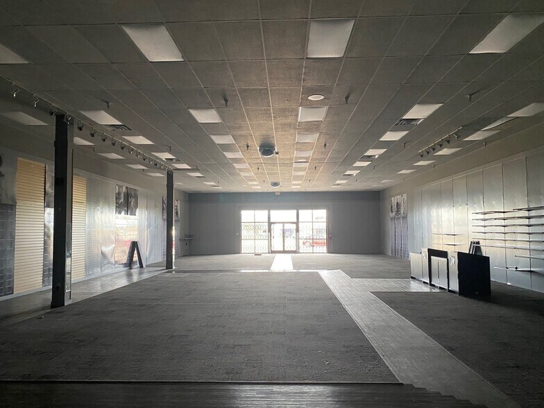 More Photos Of 200 Walmart Cir, Booneville Unknown For Lease