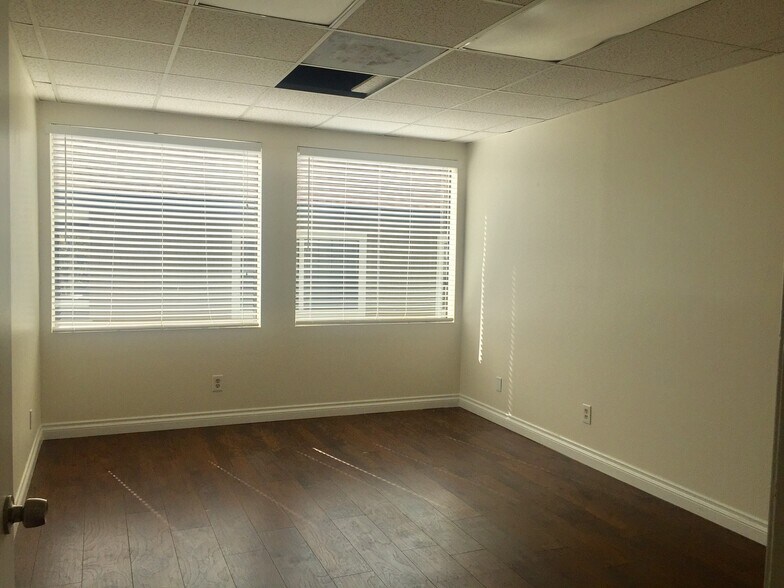 More Photos Of 2900 Bristol St, Costa Mesa Loft Creative Space For Sale