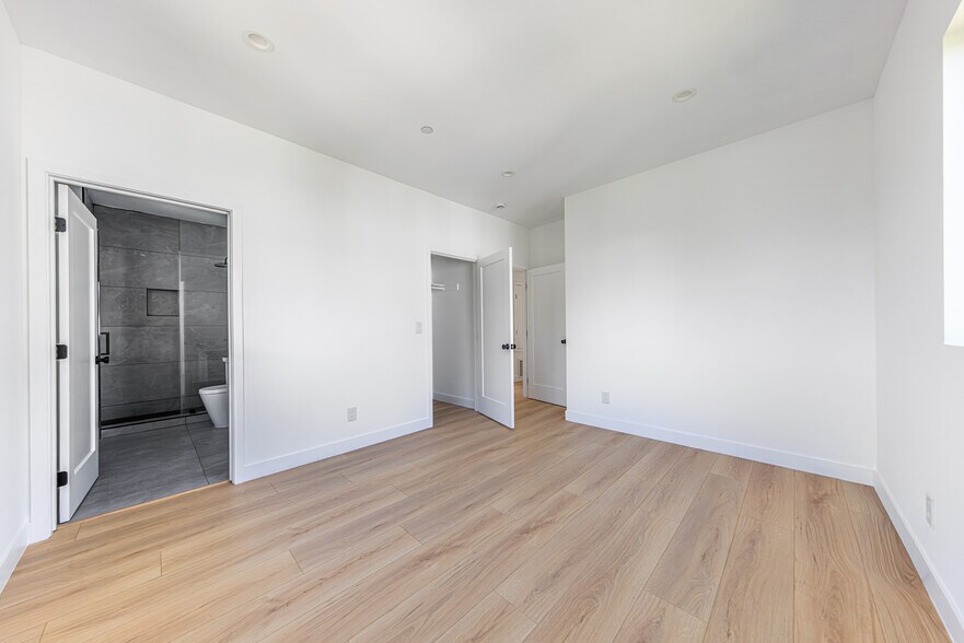More Photos Of 1954-1958 Purdue Ave, Los Angeles Apartments For Sale