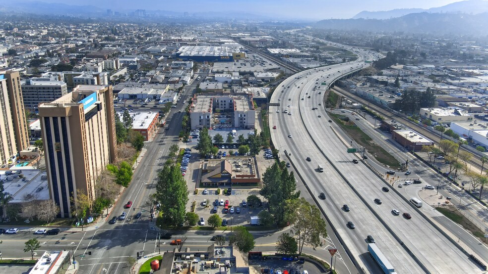 More Photos Of 235 S 1st St, Burbank General Retail For Sale