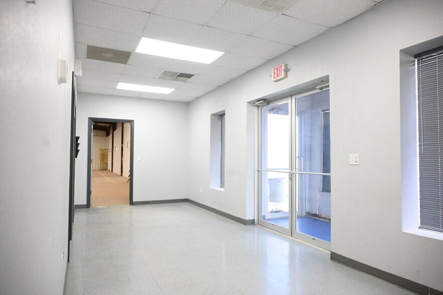 More Photos Of 3611 E State Highway 158, Midland Unknown For Lease