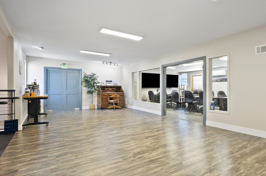 More Photos Of 124 D St SW, Quincy Office For Sale