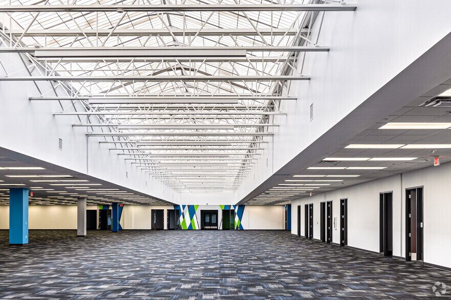 More Photos Of 6800 W 115th St, Overland Park Office For Lease