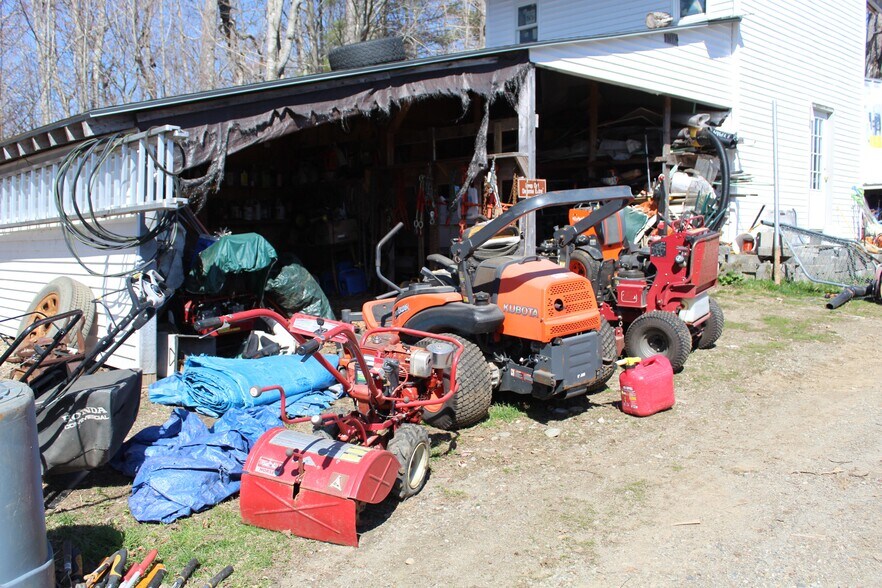 More Photos Of 759 Brooks Rd, Knox Industrial For Sale