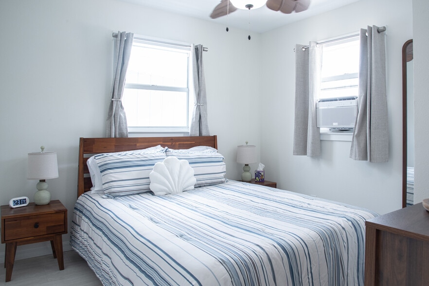 More Photos Of 8520 Manasota Key Rd, Englewood Hotel For Sale