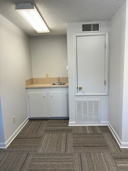 More Photos Of 1009 E Georgia Ave, Ruston Office For Lease
