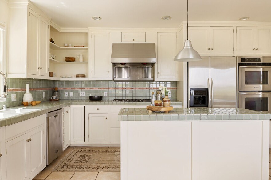 More Photos Of 3700 Arbolada Rd, Los Angeles Apartments For Sale