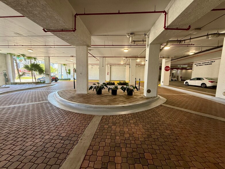 More Photos Of 140 S Dixie Hwy, Hollywood Apartments For Sale