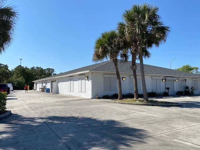 More Photos Of 240 SE Interstate Ct, Palm Bay Warehouse For Sale