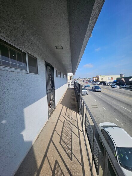More Photos Of 6829 Crenshaw Blvd, Los Angeles Industrial For Sale