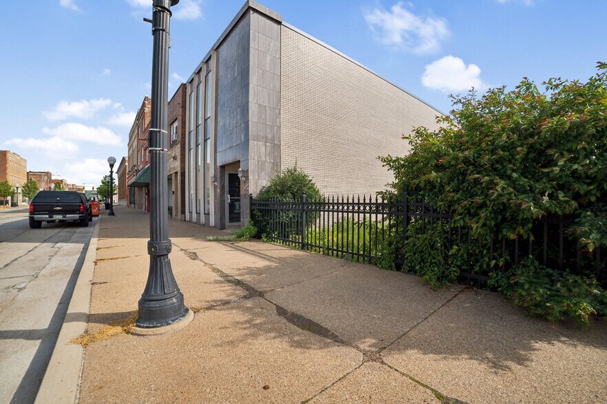 More Photos Of 616 Midland Ave, Midland Office Residential For Sale