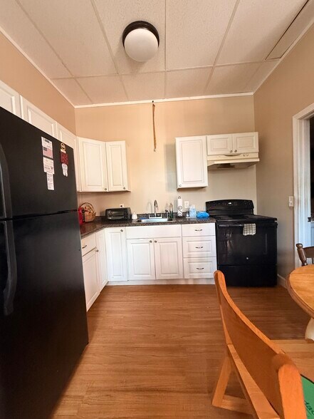 More Photos Of 26 Child St, Warren Apartments For Sale
