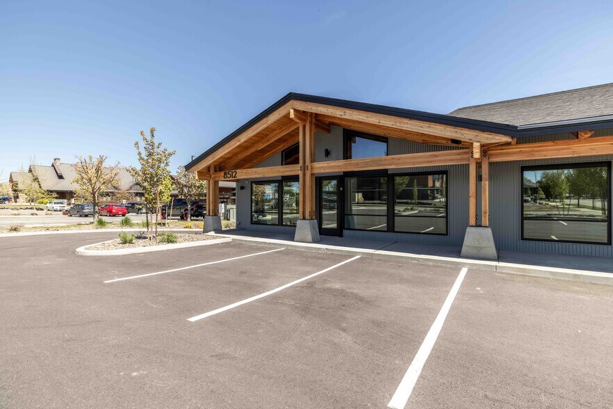 More Photos Of 8512 N Wayne Dr, Hayden Flex For Lease