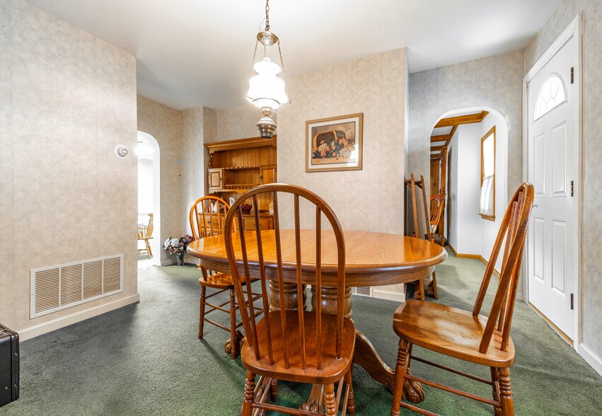 More Photos Of 90 Peters Ln, Blackwood Specialty For Sale