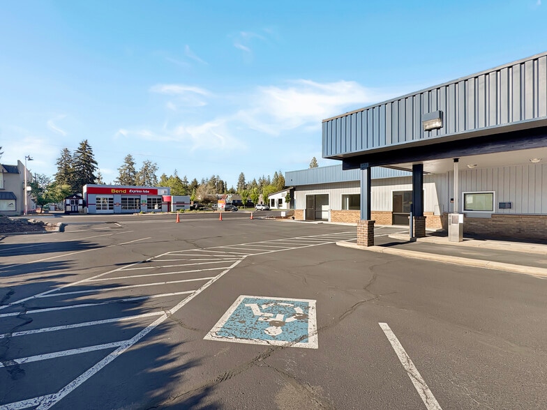 More Photos Of 671 NE Greenwood Ave, Bend Office For Lease