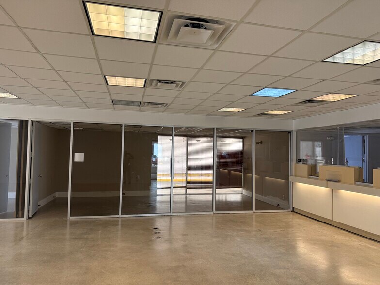 More Photos Of 2434 Hollywood Blvd, Hollywood Office For Sale